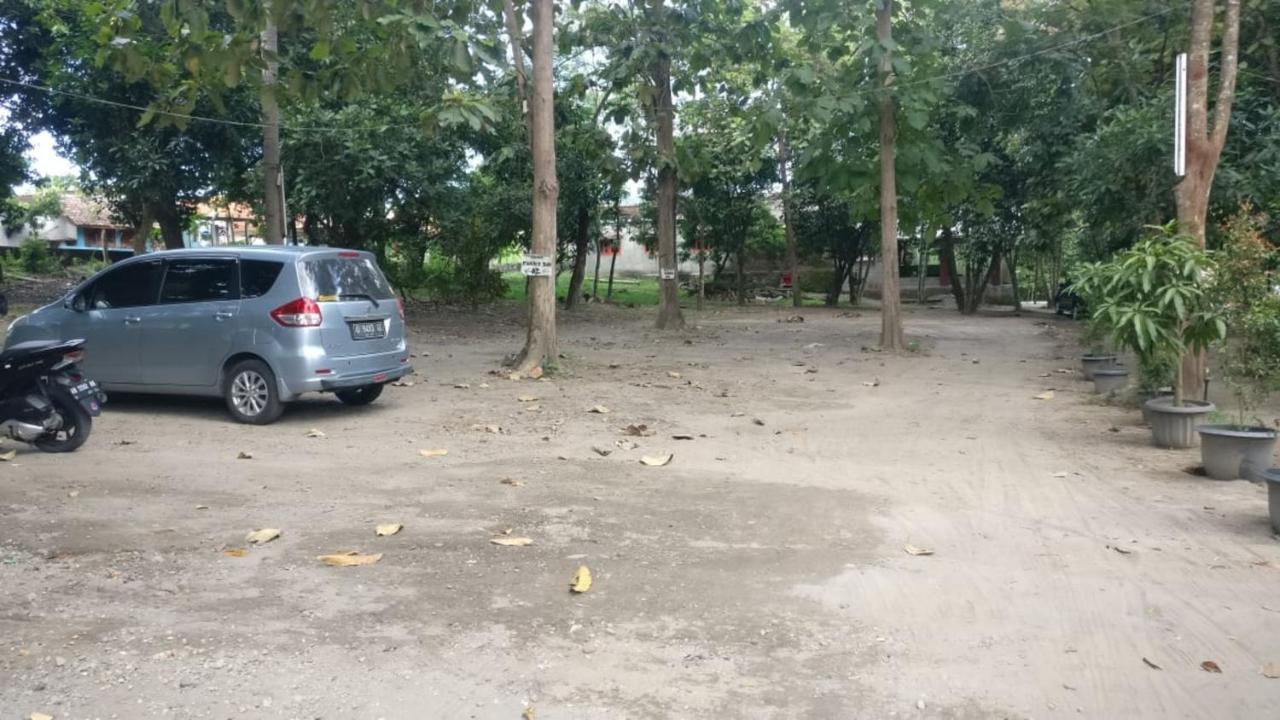 Gerbang Banyu Langit Cottage Bantul Exterior foto